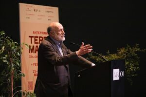 Alimentazione sostenibile, Carlin Petrini sprona i giovani: “serve la vostra rivoluzione”