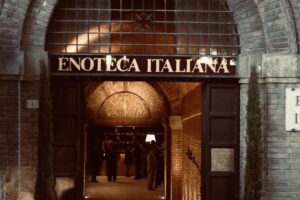 Dal Museo del Vino agli eventi, ma con il passato in mente: Siena ritrova l’Enoteca Italiana