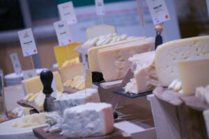 Quattro ristoranti su 10 hanno formaggi italiani Dop e Igp in menù. Ma solo 1 su 10 li valorizza
