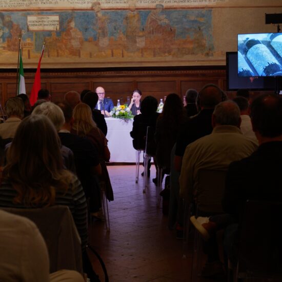 La bellezza di San Gimignano e la sua Vernaccia, “Regina Ribelle”