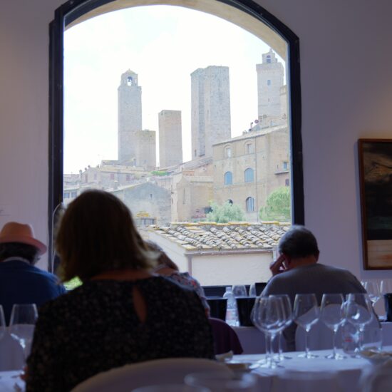 La bellezza di San Gimignano e la sua Vernaccia, “Regina Ribelle”