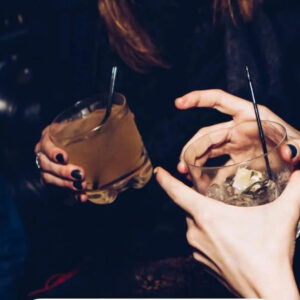 Nel 2025 &egrave; stabile la percentuale di chi ha avuto un comportamento a rischio con l&rsquo;alcol in Italia