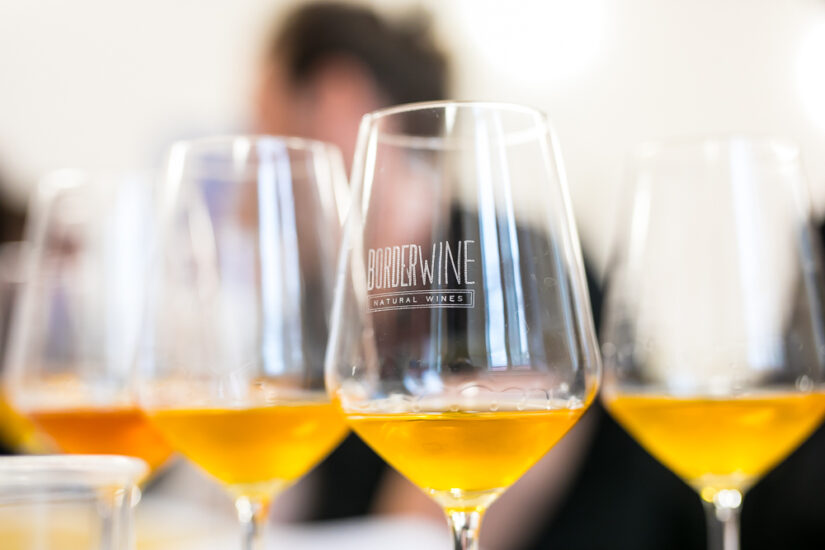 “Borderwine”, il Salone transfrontaliero del Vino Naturale, a Passariano (ph: Alberto Blasetti)