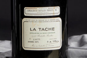 Aste: 150.000 dollari per una rarissima 5,5 litri di Domaine de la Romanée-Conti La Tâche 1971