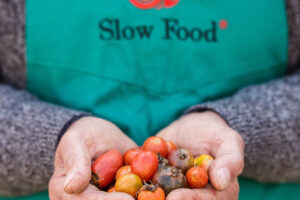 Slow Food: l’educazione alimentare delle comunità locali passa anche per il volontariato