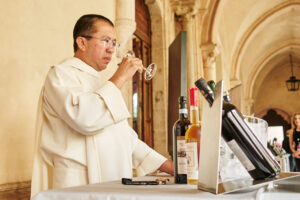 Ora et labora: ecco le bottiglie prodotte e custodite in monasteri e conventi millenari