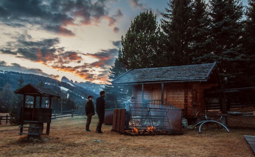 “Roots of Excellence” celebra le materie prime nelle Baite delle Dolomiti in Alta Badia 