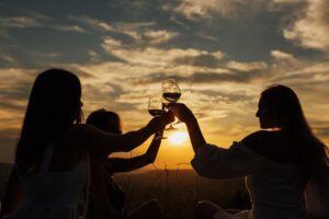 A caccia di costellazioni, divinità mitologiche, musica e grandi vini: torna “Calici di Stelle”