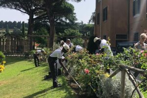 Se il lavoro agricolo è sinonimo di riscatto e integrazione: al via i corsi nel Borgo Laudato Si’