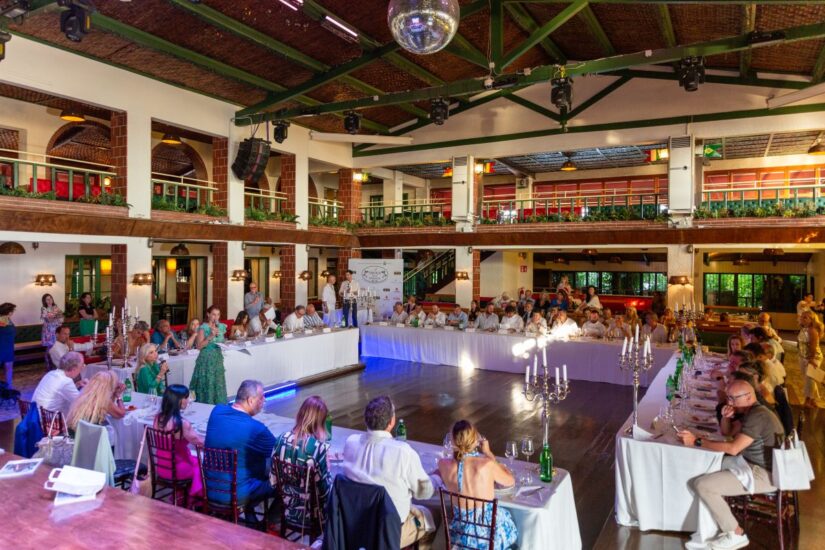 La Capannina a Forte dei Marmi, in Versilia (credit: A Tavola sulla Spiaggoa/Pietro Grossi/Massimo Sestini)