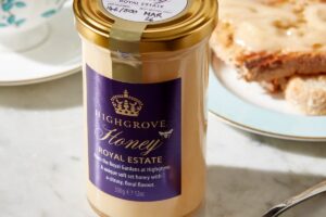 &Eacute; gi&agrave; sold out, al suo debutto, il nuovo miele biologico di Re Carlo III