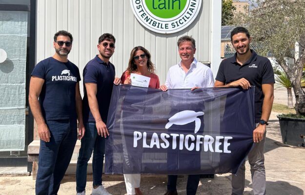 AGRICOLTURA SOSTENIBILE, AMBIENTE, FONDAZIONE SOSTAIN, Plastic Free Onlus, SICILIA, vino, News