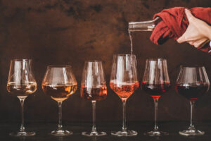 “Estate: dominano vini bianchi e rosè. Vendite in lieve flessione sul 2023 ma non è allarmante”