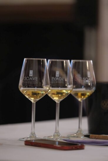 Il Soave vuole riscrivere la sua carta di identità