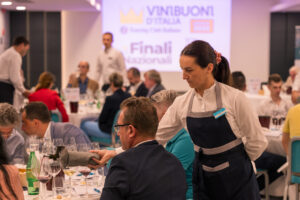 Toscana (37 vini), Piemonte (36) e Veneto (31) guidano la “Top 300” di “Vinibuoni d’Italia 2025”