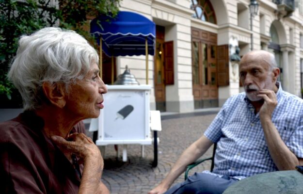 AGRICOLTORI, AGRICOLTURA, BARBARA NAPPINI, CONTADINI, FAMIANO CRUCIANELLI, LAVORO AGRICOLO, LUCIANA CASTELLINA, REDDITO, SLOW FOOD ITALIA, TERRA MADRE SALONE DEL GUSTO, Non Solo Vino