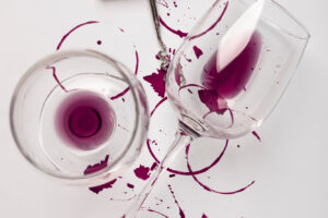 Crisi vino rosso in Spagna, prezzi in picchiata e si pensa di destinare le uve per produrre bianchi