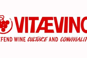 Lavoratori e amanti del vino unitevi, a difesa della sua cultura: la campagna “VITÆVINO”