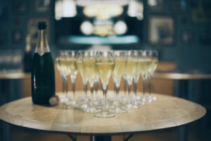 Gli amanti delle bollicine “made in France” pronti a festeggiare lo “Champagne Day” (25 ottobre)