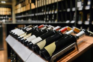 Enoteche, vendite estive “a macchia di leopardo”. Fiducia per il Natale, ma la congiuntura non aiuta