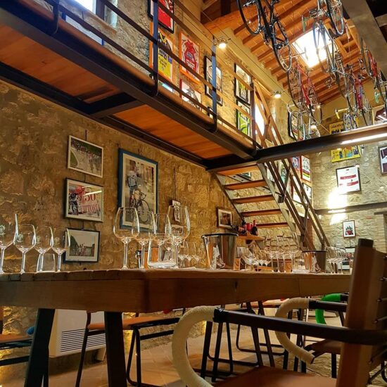Storie di bicicletta e vino dalla griffe del Brunello Ciacci Piccolimini per “Val d’Orcia Gravel”