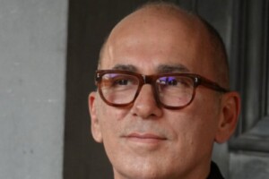 Il cineasta pluripremiato Ferzan Ozpetek firmerà la “piastrella” del Brunello 2024