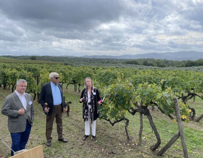 I vertici della “Old Vine Conference” con Antonio Moretti Cuseri 