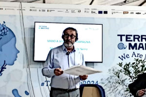 “Vado a vivere in campagna”: pensieri e parole di Michele Serra, firma del giornalismo italiano