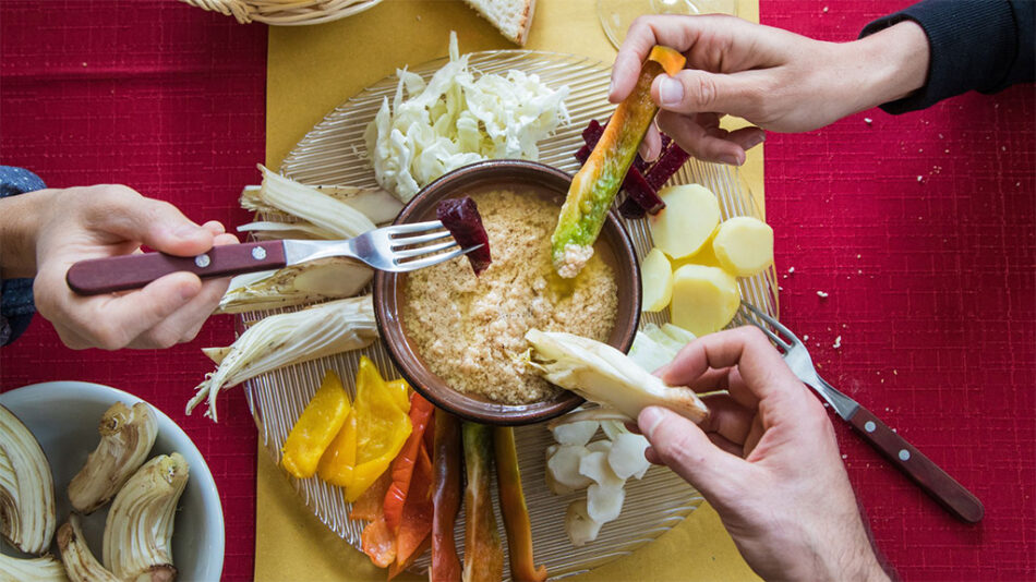 Il “Bagna Cauda Day” è la più grande bagna cauda collettiva e contemporanea al mondo
