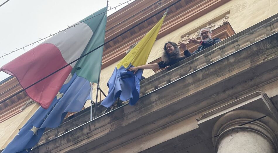 Salutando Modena, con lo chef tristellato Massimo Bottura e la sua giovane chef Jessica Rosval, che ha conquistato la prima Stella Michelin