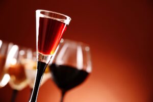 Assodistil: “la soluzione idroalcolica derivante dalla dealcolazione del vino non è un rifiuto”