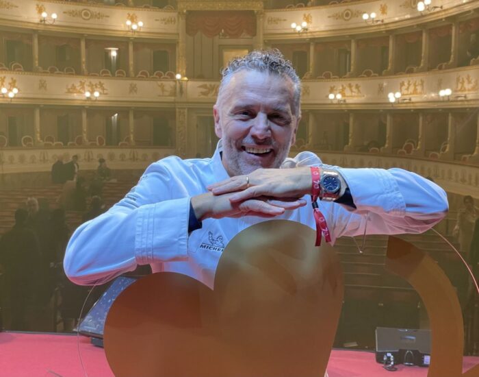Il nuovo chef tre Stelle Michelin Giancarlo Perbellini in posa per WineNews