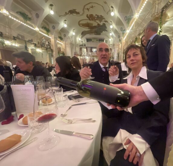 La Rossa è il vino di Gianna Nannini dedicato ad una contadina, come la canzone “La lupa e le stelle”