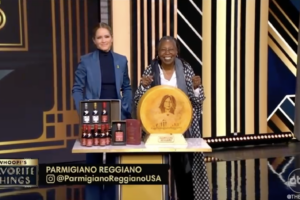 “Say Parmigiano Reggiano”, il Consorzio rafforza la Dop in Usa: Whoopi Goldberg in prima fila