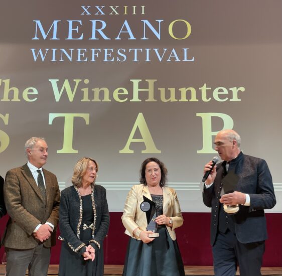 La giornalista del Tg1 Anna Scafuri, premiata dalla collega del Corriere della Sera, Anna di Martino