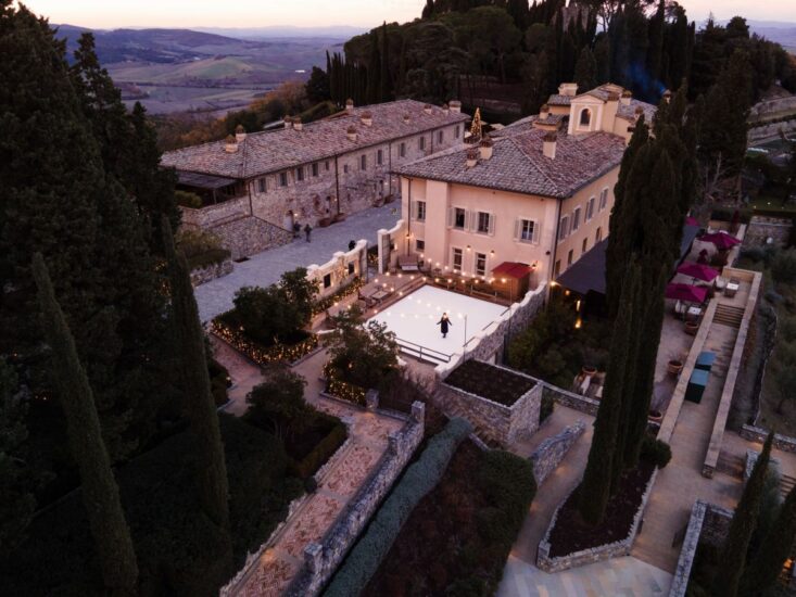 Il wine relais Rosewood Castiglion del Bosco a Montalcino apre le porte per le Festività  