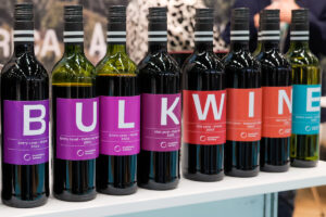 I vini sfusi valgono un terzo dei volumi mondiali. Il focus alla “World Bulk Wine Exhibition”