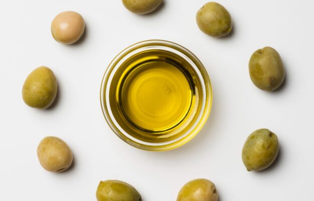 CONSUMATORI, DIETA MEDITERRANEA, GIOVANI, ISTITUTO NUTRIZIONALE CARAPELLI, ITALIANI, OLIO, OLIO EVO, OLIO EXTRAVERGINE DI OLIVA, SALUTE, UNIVERSITÀ DI MILANO, Non Solo Vino