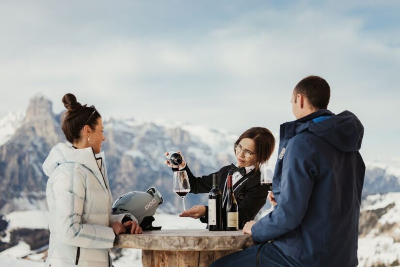 “Sommelier in pista” sulle Dolomiti in Alta Badia con i vini dell’Alto Adige (ph: Alex Moling)
