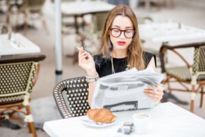 Milano, stop al fumo all’aperto anche nei dehors. Confcommercio: “penalizzati i pubblici esercizi”