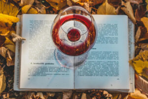 “Racconti intorno al vino”: torna il premio letterario a cura dell’Associazione Città del Vino