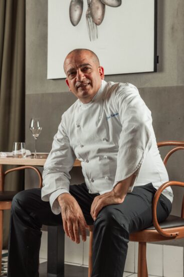 Lo chef stellato Pino Cuttaia all’Uovodiseppia Milano