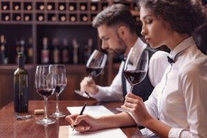 Vino: se le valutazioni degli appassionati e dei critici professionisti non sono così diverse