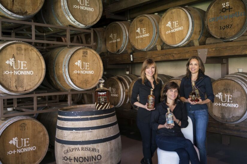 Antonella, Elisabetta e Cristina Nonino nella cantina di Ùe Gran Riserva Nonino Monovitigno®