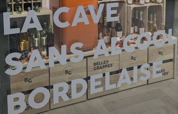 BEVANDE ALCOLICHE, Bordeaux, CONSUMI, ENOTECA ANALCOLICA, FRANCESI, FRANCIA, OPINIONWAY, vini dealcolati, Mondo