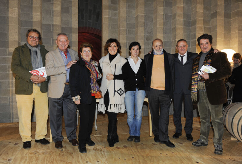 Oliviero Toscani con la famiglia Moretti e Slow Food, con Carlo Petrini e Giacomo Mojoli, a Petra (ph: Renato Franceschin)