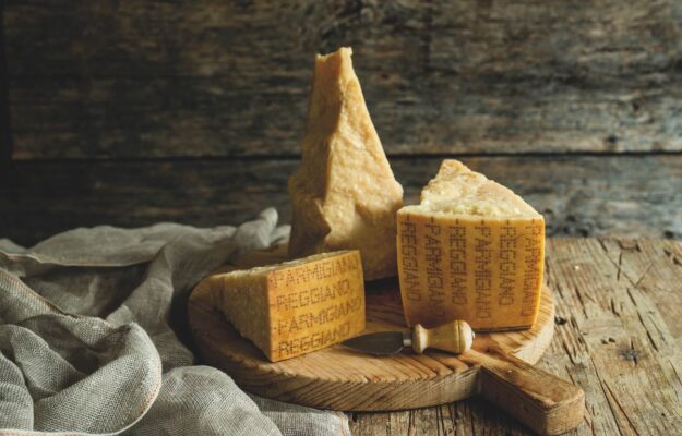 CONSORZIO PARMIGIANO REGGIANO, ESTERO, FRANCIA, NIELSENIQ, PARMIGIANO REGGIANO, SELL IN, SPAGNA, USA, VENDITE, Non Solo Vino