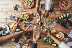 Via all’iter del Ddl Pmi con il contrasto alle recensioni fake e l’inquadramento del settore Horeca