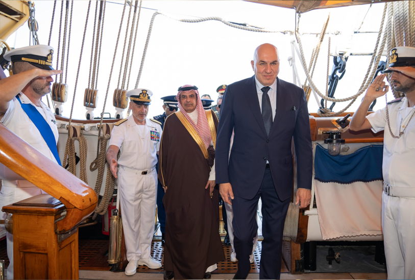 Il Ministro della Difesa Guido Crosetto sull’Amerigo Vespucci (credit: Difesa.it) 