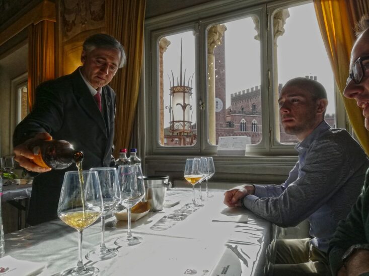 La vista su Piazza del Campo da Palazzo Sansedoni, sede della Fondazione Monte dei Paschi di Siena